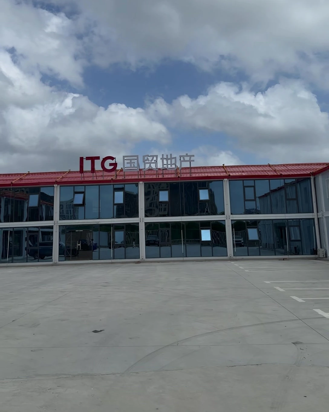 Shanghai Qingpu Modular Camp Shanghai Qingpu modular camp with two-storey glass curtain wall project office